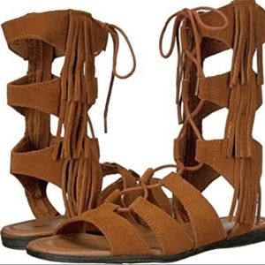 Minnetonka Milos Fringe Gladiator Sandals Sz 8 NWB